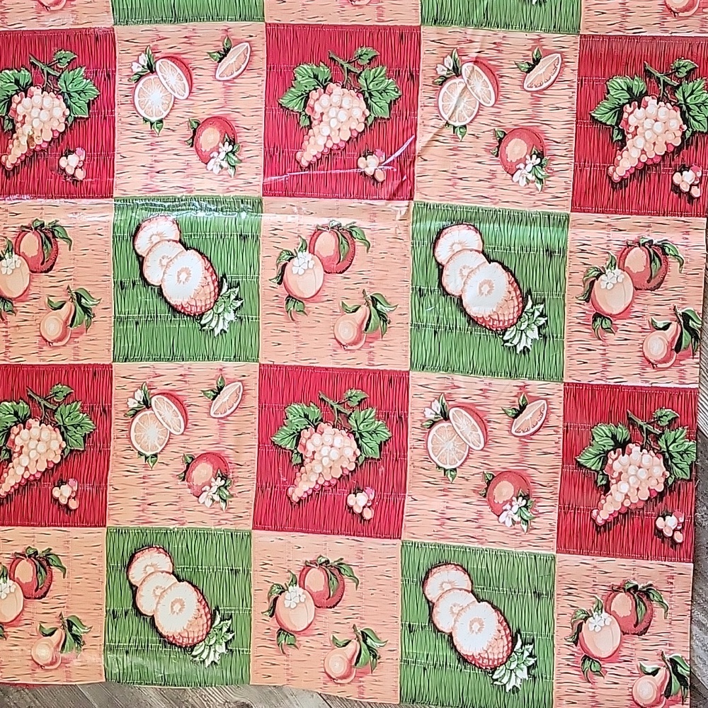 Oilcloth Tablecloth 1980's. Measures 9.5' by 3.9'. Beautiful Vibrant Colors. - Picture 13 of 16
